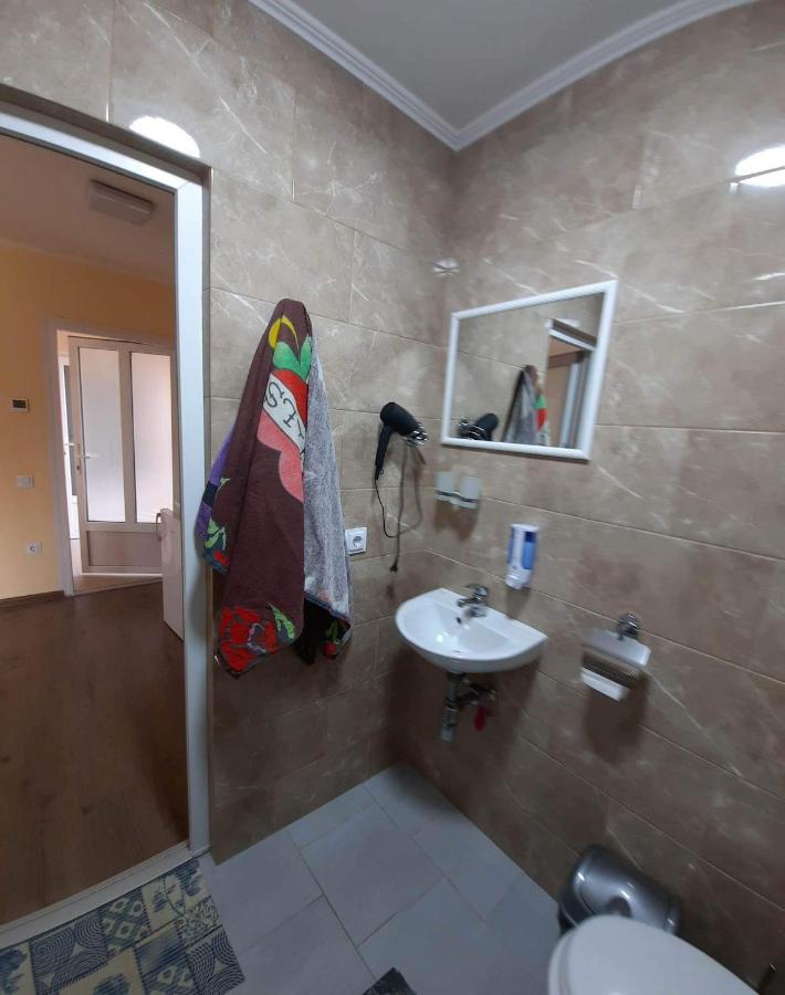 Petite * Velyatyn